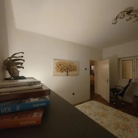 Garden Street Apartment *